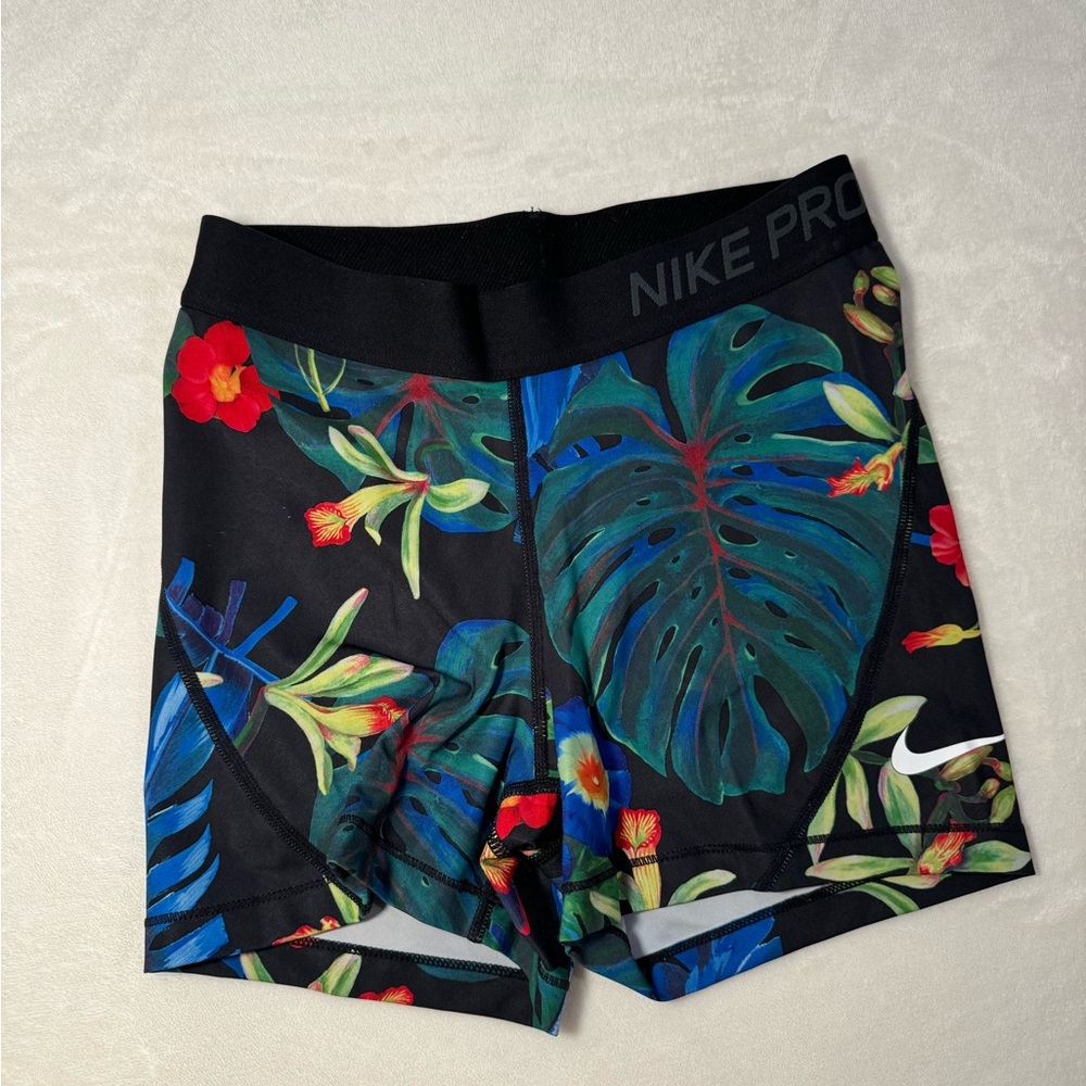Short nike